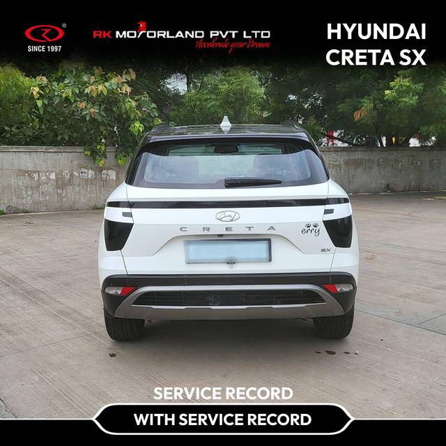 https://images10.gaadi.com/usedcar_image/4264387/original/processed_092f98fa72ec5aecf450e9f42fd7f442.jpg?imwidth=6402