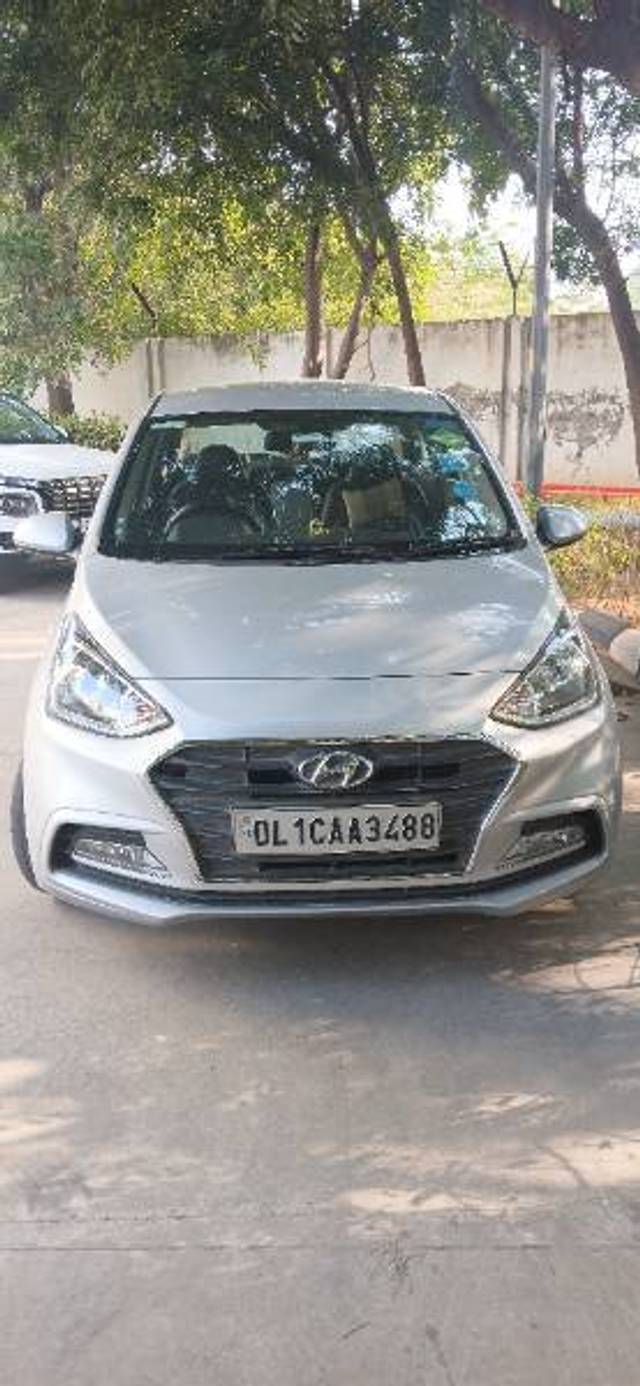 https://images10.gaadi.com/usedcar_image/4264451/original/ee82d26cf968b5c7564a4ef49d3712a7.jpg?imwidth=6400