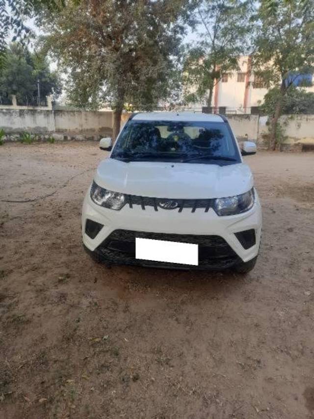 https://images10.gaadi.com/usedcar_image/4264467/original/processed_2b4b4995-158f-4d8c-ab58-b058d6a80e72.jpg?imwidth=6400