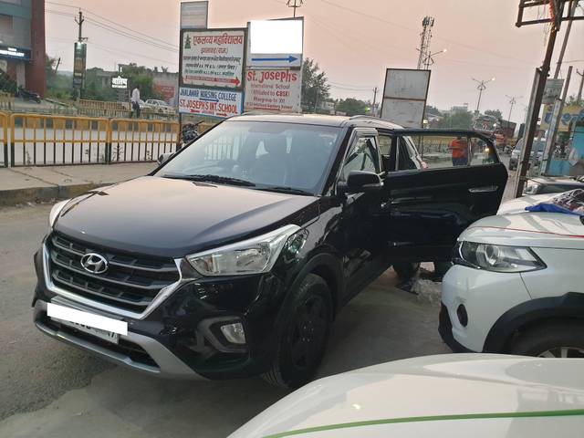 https://images10.gaadi.com/usedcar_image/4264484/original/processed_ce2f73cb0e9ac7adb142ffe26f28c87b.jpg?imwidth=6400