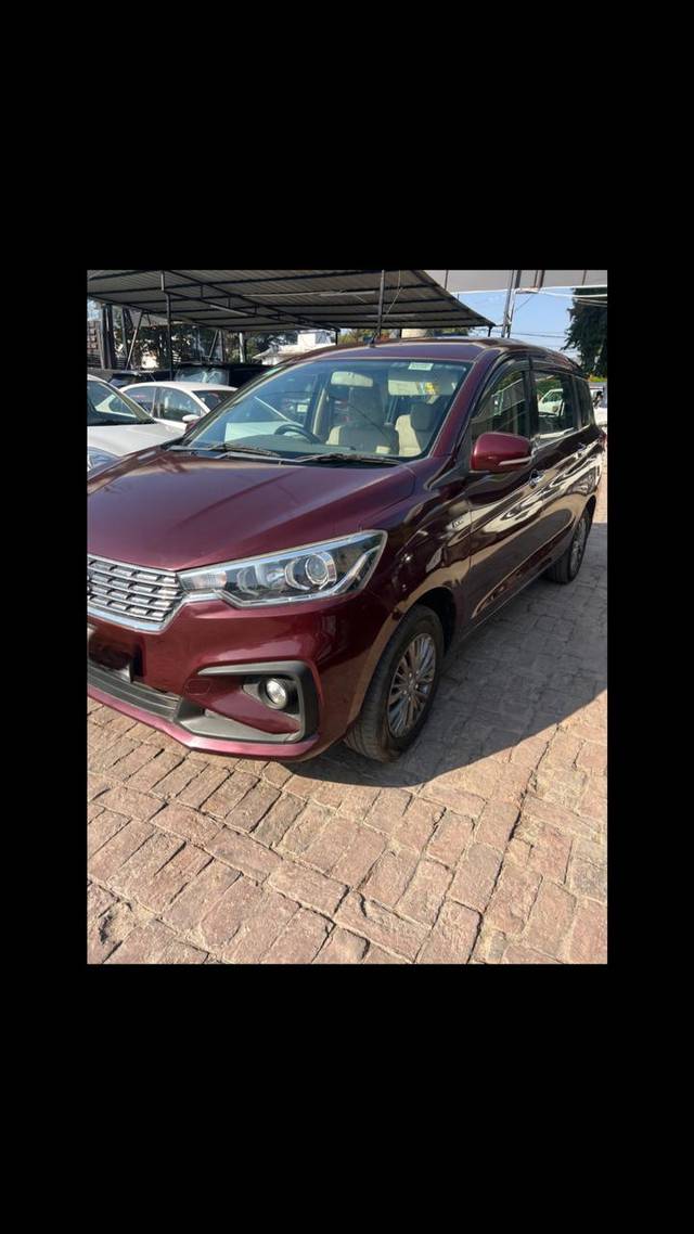 https://images10.gaadi.com/usedcar_image/4264501/original/54f578641d3a877dfee81e0b0e863643.jpg?imwidth=6402