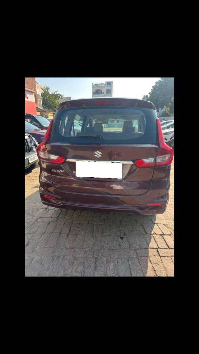 https://images10.gaadi.com/usedcar_image/4264501/original/processed_043ff3a23463475739f0007f9de6e5d7.jpg?imwidth=6401