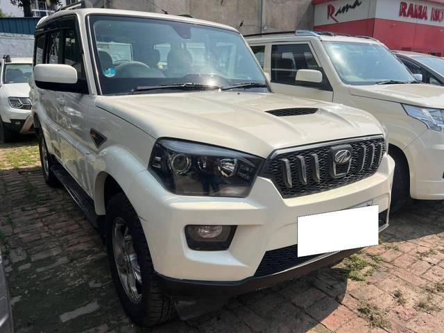 https://images10.gaadi.com/usedcar_image/4264568/original/processed_628b742863197df5eec3f6fdf53538e3.jpg?imwidth=6400