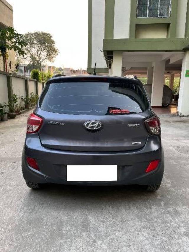 https://images10.gaadi.com/usedcar_image/4264648/original/processed_e84225ce-2925-4c33-a4a1-9f4abdb74cf5.jpg?imwidth=6402