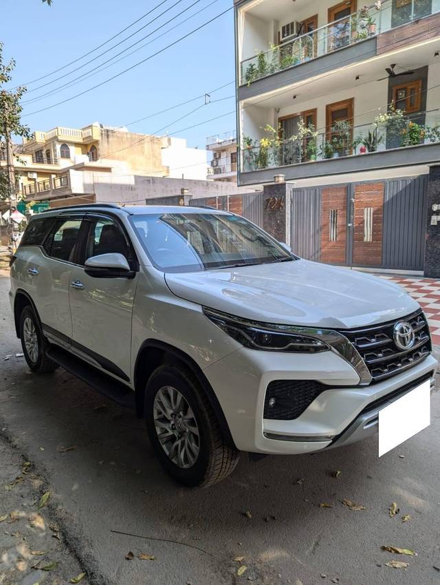 https://images10.gaadi.com/usedcar_image/4264683/original/processed_128864c5d6f6ac36357c2a22fc5b2a7d.jpg?imwidth=6400