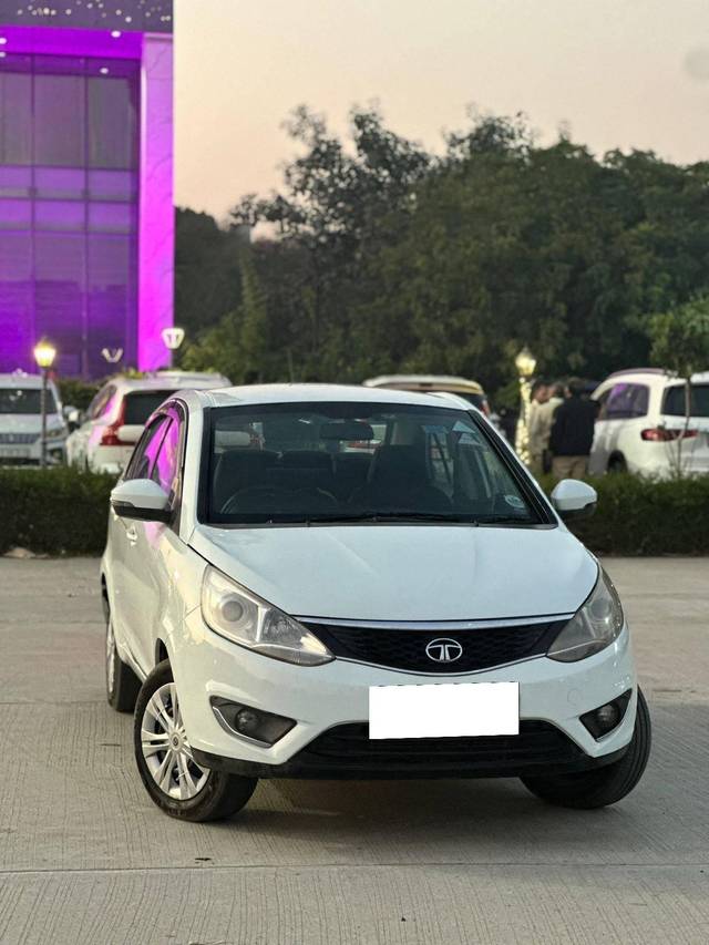 https://images10.gaadi.com/usedcar_image/4264769/original/processed_a708dd8869ad3a38299bf4d00b67a6f4.jpg?imwidth=6400