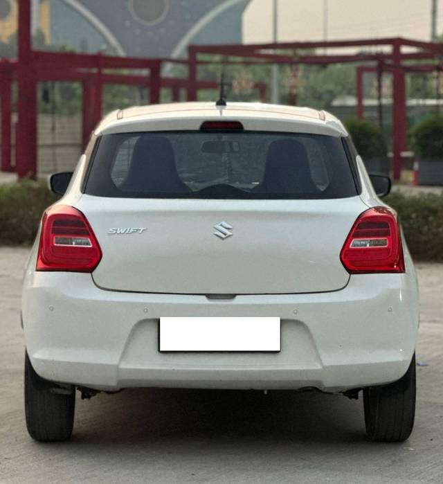 https://images10.gaadi.com/usedcar_image/4264794/original/processed_8e93199ff636bd15d535f74511c39799.jpg?imwidth=6402