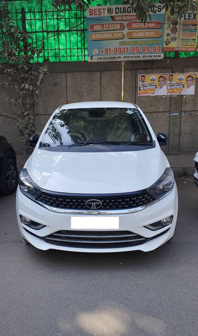 https://images10.gaadi.com/usedcar_image/4264799/original/processed_08b53a0773d6f15d84b099b7eb2d0f56.jpg?imwidth=6402