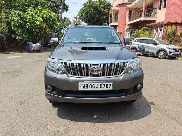 https://images10.gaadi.com/usedcar_image/4264843/original/processed_662aa4f7e276126e2e185cc4c30a33b6.jpg?imwidth=6400