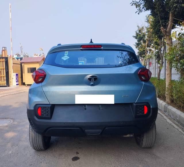 https://images10.gaadi.com/usedcar_image/4264863/original/processed_b631b6a9d0710fdbf636358037c1c558.jpg?imwidth=6401