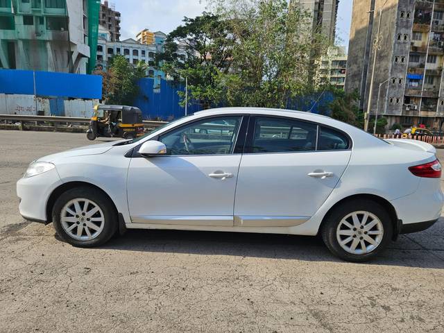 https://images10.gaadi.com/usedcar_image/4264871/original/dacff1420cd60e7daf238e8554c9a7a6.jpeg?imwidth=6402