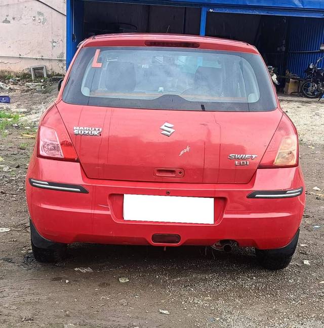 https://images10.gaadi.com/usedcar_image/4264907/original/processed_8f2b41421b883e1595026ab6d21b6a18.jpg?imwidth=6402