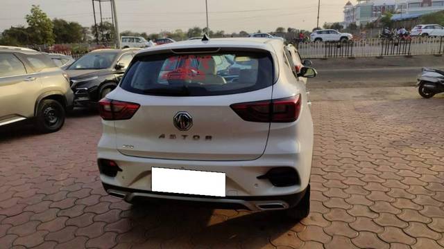 https://images10.gaadi.com/usedcar_image/4264935/original/processed_f9a0e684-8f08-4a03-84aa-07c44557e74e.jpg?imwidth=6400