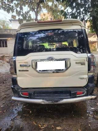 Mahindra Scorpio 2014-2022 Mahindra Scorpio S2 9 Seater