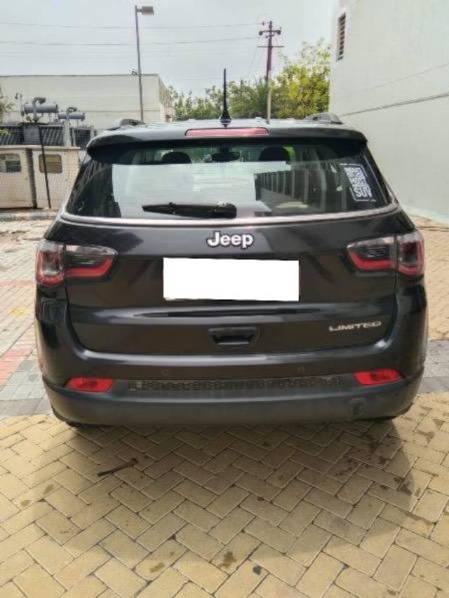 https://images10.gaadi.com/usedcar_image/4265125/original/processed_11cc82c4-5a85-491d-b21d-f4cadbd7b608.jpg?imwidth=6402