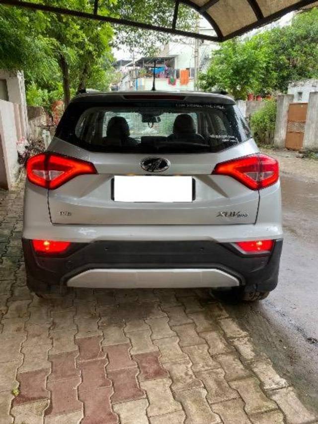 https://images10.gaadi.com/usedcar_image/4265375/original/processed_5e27bb03-5d73-46f4-a4db-632f3f140a1b.jpeg?imwidth=6402