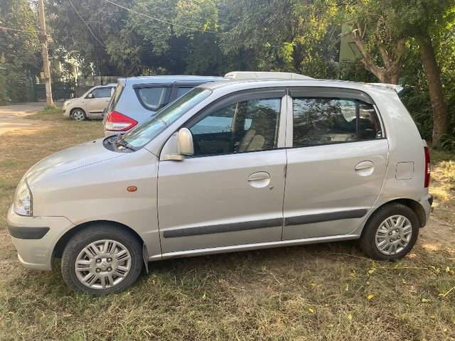 https://images10.gaadi.com/usedcar_image/4265420/original/3360e52e9b26ed905a3216f8d48473e4.jpeg?imwidth=6402