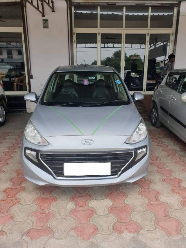 https://images10.gaadi.com/usedcar_image/4265496/original/processed_6f647dc12b44ab981c7ed5c56553a085.jpg?imwidth=6402