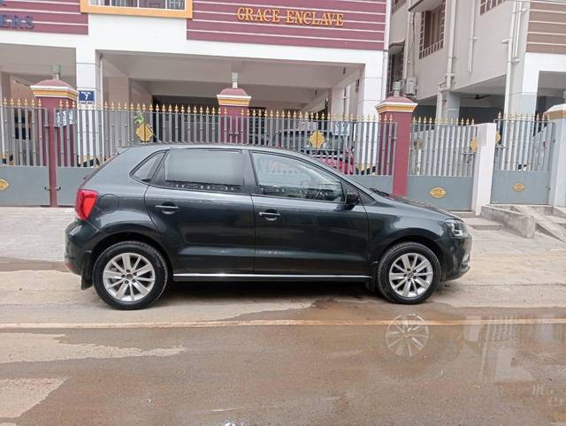 https://images10.gaadi.com/usedcar_image/4265506/original/processed_a11bafb52b9a03be718c539846be2fda.jpg?imwidth=6401