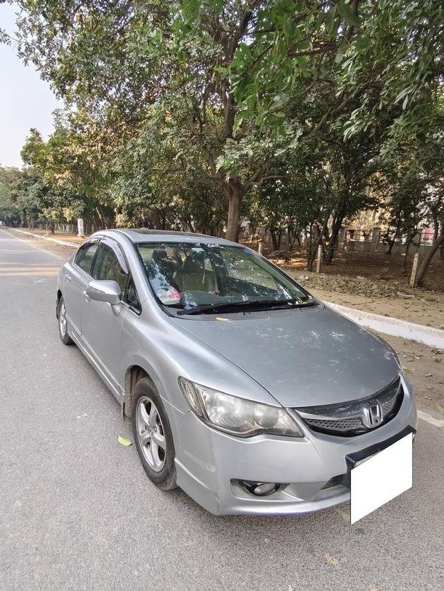 https://images10.gaadi.com/usedcar_image/4265514/original/processed_15df46255e8b4543b973fda535e07122.jpg?imwidth=6400