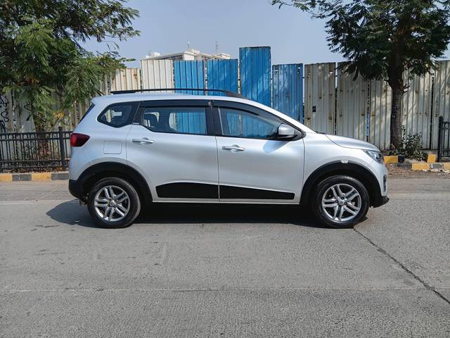 https://images10.gaadi.com/usedcar_image/4265519/original/processed_94fdc4e62f4f647f444015f0986b7235.jpg?imwidth=6401