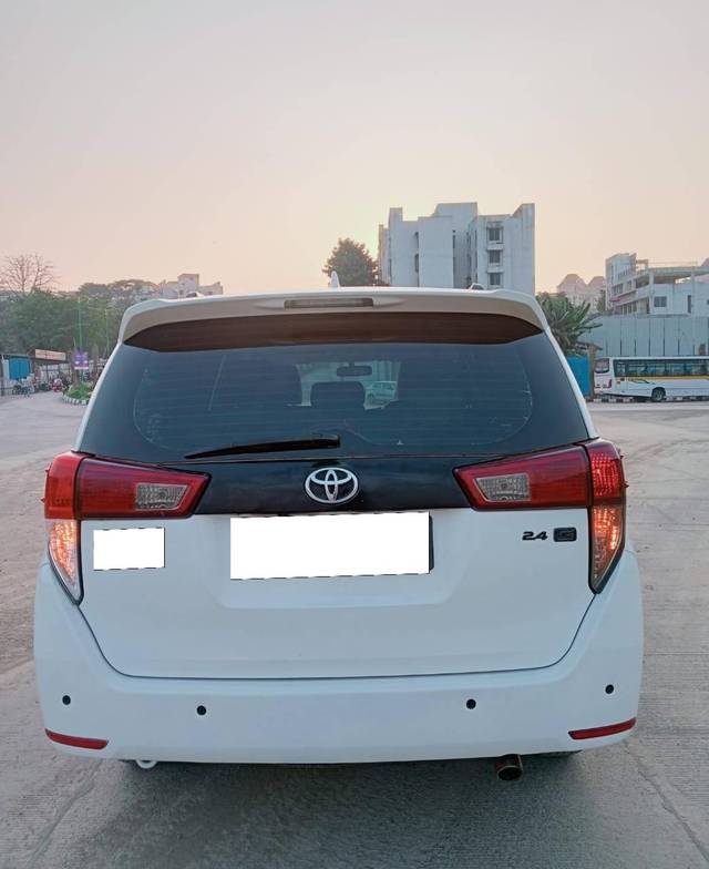 https://images10.gaadi.com/usedcar_image/4265530/original/processed_e8628e87d70d7b071f9f5699b48b05d9.jpg?imwidth=6401