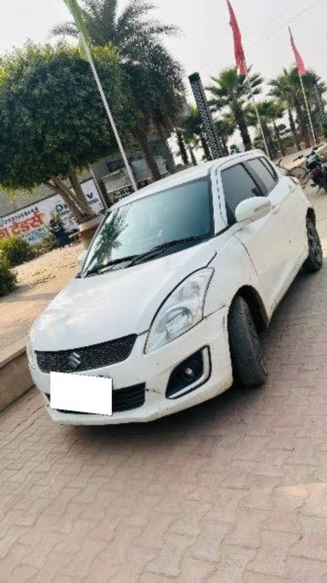 https://images10.gaadi.com/usedcar_image/4265552/original/processed_e6fe2d0c-a8bb-40a9-b7bb-01ccd361adb9.jpg?imwidth=6401