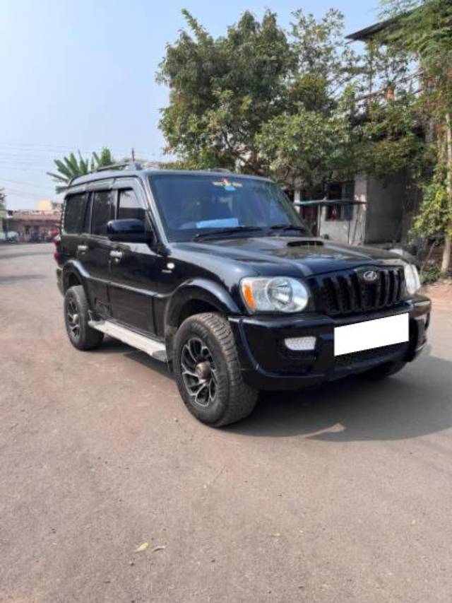 https://images10.gaadi.com/usedcar_image/4265583/original/processed_0b29e1a8-d95a-413d-a1cc-20a935d57d0a.jpg?imwidth=6400