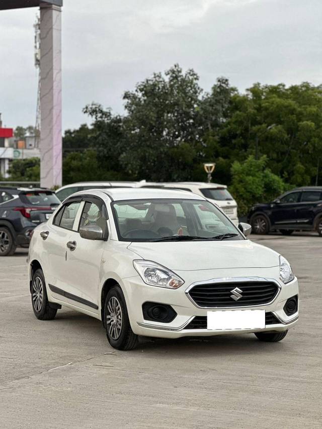 https://images10.gaadi.com/usedcar_image/4265619/original/processed_260d25ee97d3bccc16e4532d7079c72f.jpg?imwidth=6400