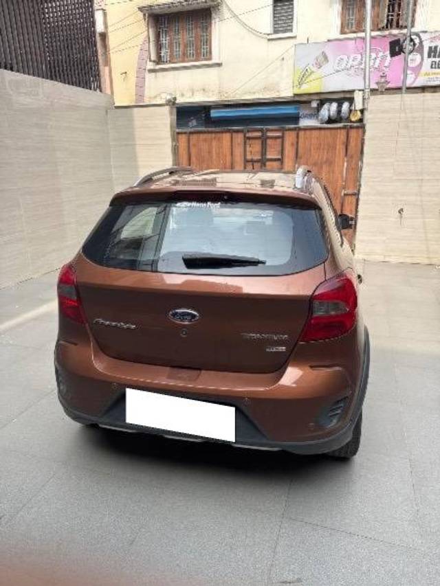 https://images10.gaadi.com/usedcar_image/4265663/original/processed_655a3624-0c69-4e12-ae15-b15faf30efb1.jpg?imwidth=6401