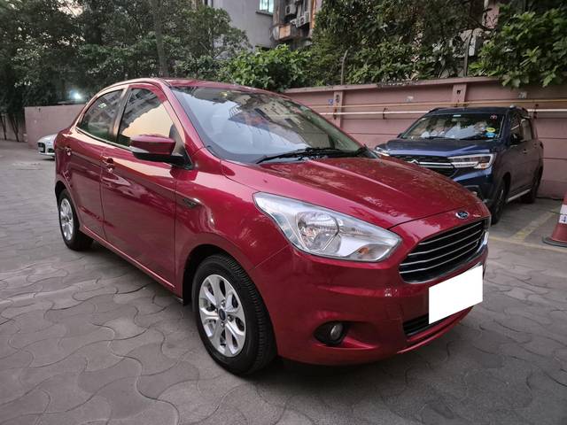 https://images10.gaadi.com/usedcar_image/4265685/original/processed_f2804176ade8c45fec12354f837ed313.jpg?imwidth=6400