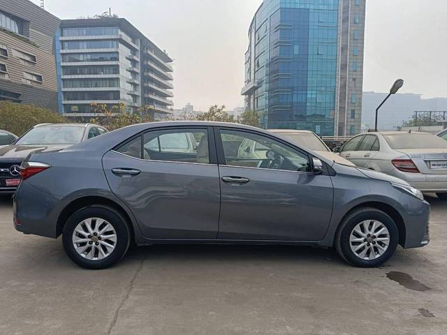 https://images10.gaadi.com/usedcar_image/4265722/original/processed_dc0575dc5f2c1fb0792599e1afeb12ca.jpg?imwidth=6401