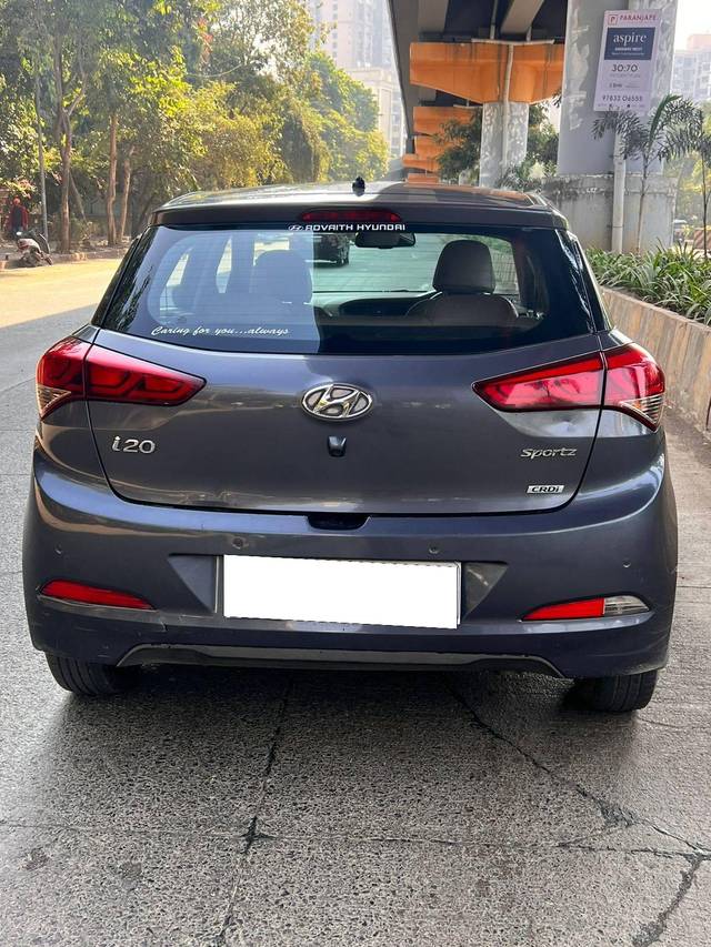 https://images10.gaadi.com/usedcar_image/4265768/original/processed_b42bd80937fb5f748e9e4e8632e1d9c6.jpeg?imwidth=6402