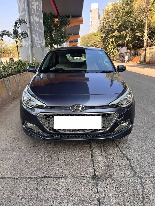 https://images10.gaadi.com/usedcar_image/4265768/original/processed_dc0998a38848ef123efc0ac7bd25cded.jpeg?imwidth=6400