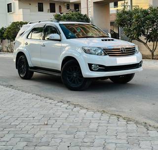 Toyota Fortuner 2011-2016 Toyota Fortuner 4x4 MT