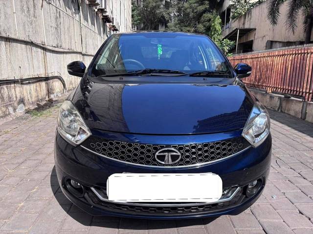 https://images10.gaadi.com/usedcar_image/4265870/original/processed_5968bd97d68b93a06e8ea6e596b80720.jpg?imwidth=6400