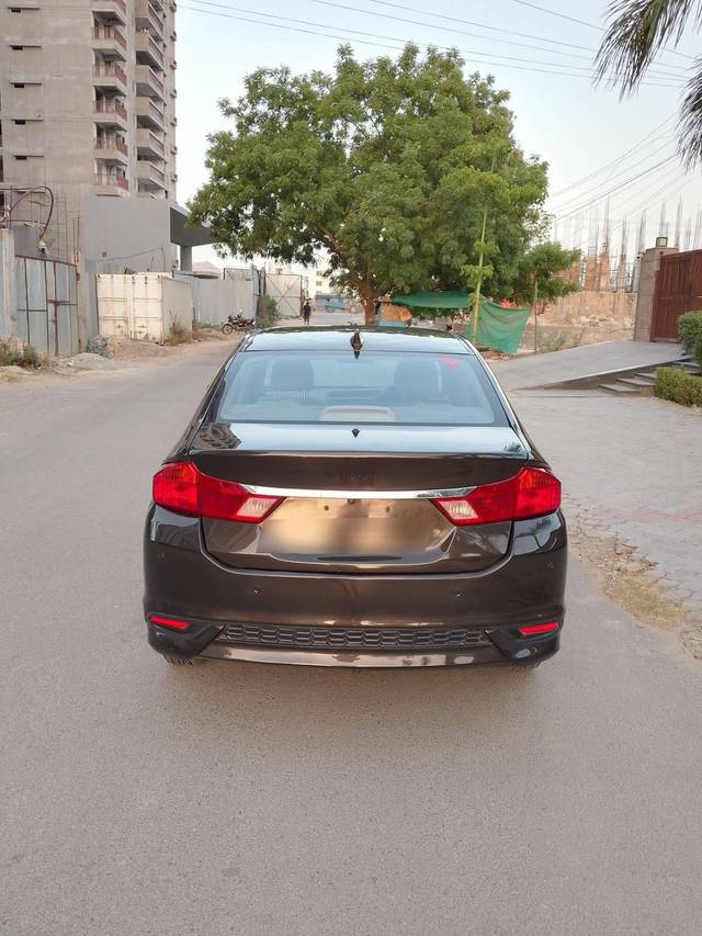 https://images10.gaadi.com/usedcar_image/4265885/original/processed_581b5138253e2722a6ae1f8a2048927d.jpg?imwidth=6401