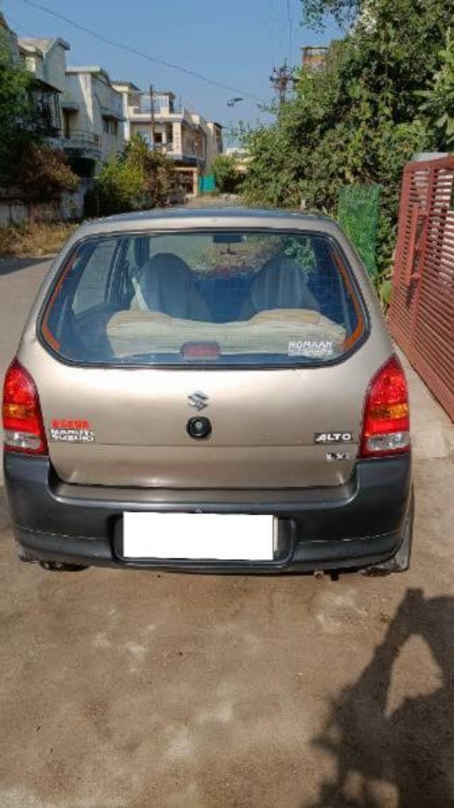 https://images10.gaadi.com/usedcar_image/4265889/original/processed_33874dea-97d7-426b-93d1-961d267274d6.jpg?imwidth=6401