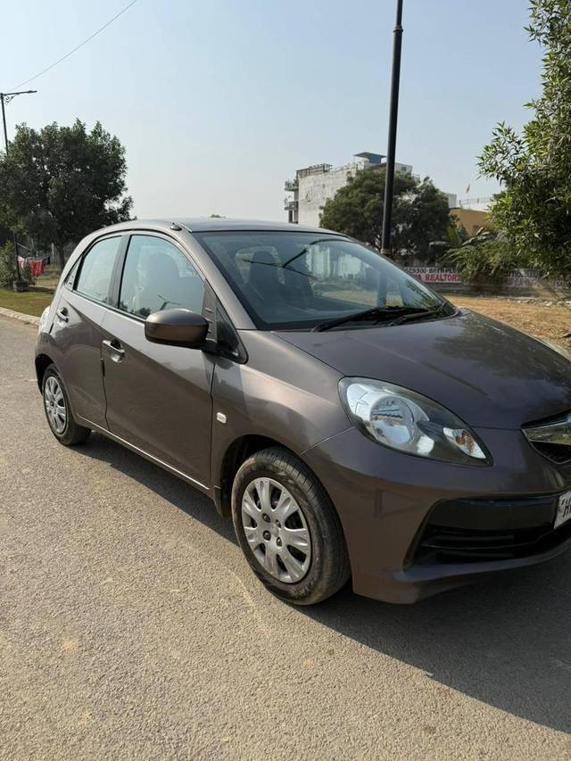 https://images10.gaadi.com/usedcar_image/4265914/original/processed_e103565eff09730bb86310fbae8a8eac.jpg?imwidth=6400