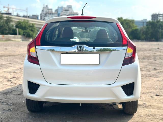 https://images10.gaadi.com/usedcar_image/4265950/original/processed_fc6e52f289b0e3075e89d19ce42ea2b5.jpg?imwidth=6402