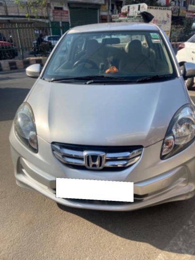 https://images10.gaadi.com/usedcar_image/4265996/original/6522eba9aa1cbe1639b629b1793efb3c.jpg?imwidth=6400