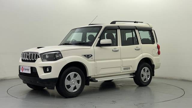 https://images10.gaadi.com/usedcar_image/4266159/original/0c9254fabb0685cc01ef67761d93b0a8.JPG?imwidth=6400