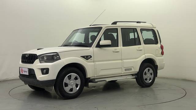 https://images10.gaadi.com/usedcar_image/4266364/original/bb88f0bb21f00f71e52ca89bc3a92aa2.JPG?imwidth=6400