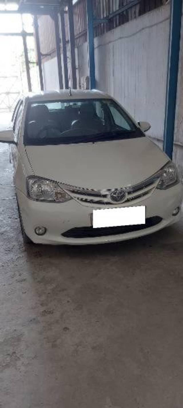 https://images10.gaadi.com/usedcar_image/4266580/original/processed_25fd2f3c-dde9-4832-97ba-32a8a4b2821d.jpg?imwidth=6402