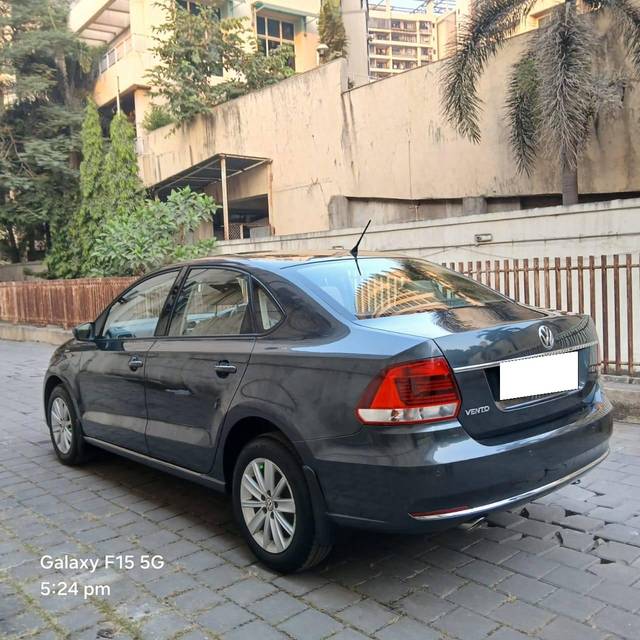 https://images10.gaadi.com/usedcar_image/4266586/original/processed_c81c923506f43af5774de6113ef6d4d4.jpg?imwidth=6402