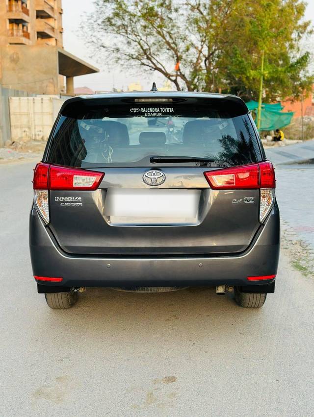 https://images10.gaadi.com/usedcar_image/4266602/original/processed_483be8a47b97909737b1a79851f10b1d.jpg?imwidth=6401