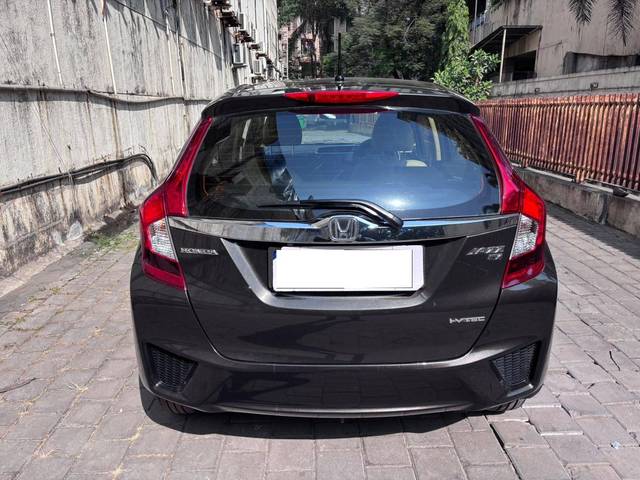 https://images10.gaadi.com/usedcar_image/4266609/original/processed_b89a94f943ad0b5011ba070480779fdb.jpg?imwidth=6402