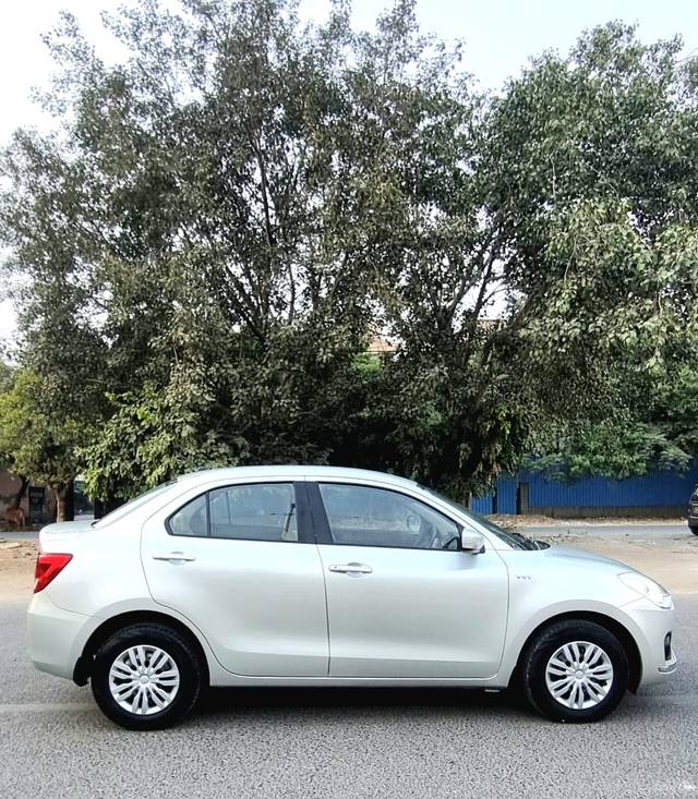 https://images10.gaadi.com/usedcar_image/4266621/original/f6d73a1206aaebb8bc01a1016909220b.jpg?imwidth=6401