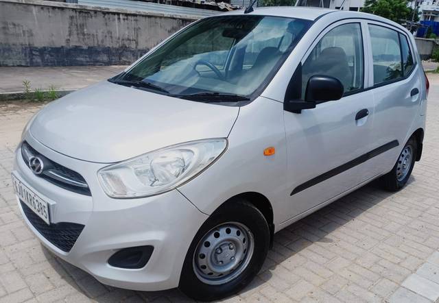 https://images10.gaadi.com/usedcar_image/4266691/original/0cd8def06d323755ef817e9e56e6f385.jpg?imwidth=6402