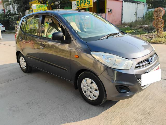 https://images10.gaadi.com/usedcar_image/4266757/original/processed_242bfbccd1b1d1b435952069d4afa1c1.jpg?imwidth=6400